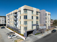 Arbor on Date in Lancaster, CA - Foto de edificio - Primary Photo