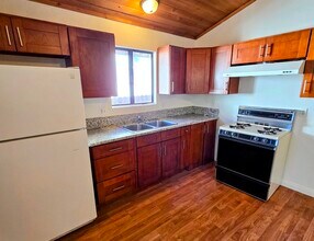 2086 9th Ln in Big Bear, CA - Building Photo - Building Photo