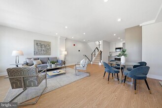 2134 Wisconsin Ave NW in Washington, DC - Building Photo - Building Photo