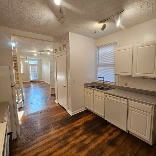 1104 Mount Pleasant Ave in Columbus, OH - Foto de edificio - Building Photo