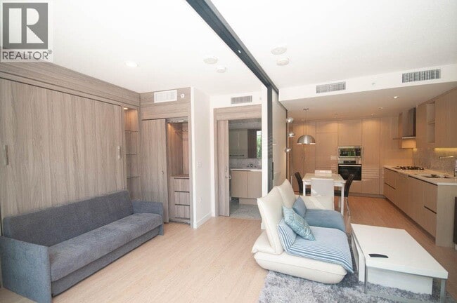 89 Nelson St. in Vancouver, BC - Building Photo - Building Photo