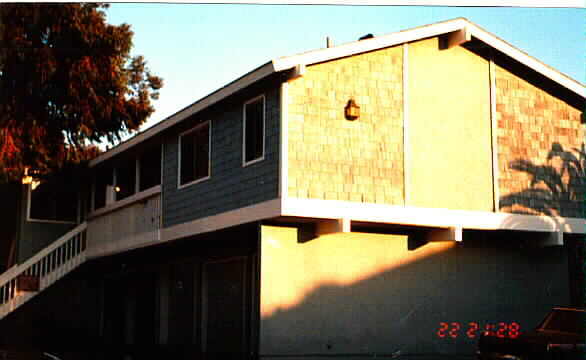 Alcazar Apartments in Dana Point, CA - Foto de edificio
