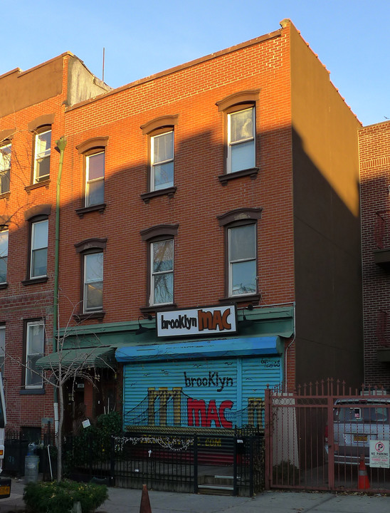 173 Montrose Ave in Brooklyn, NY - Building Photo