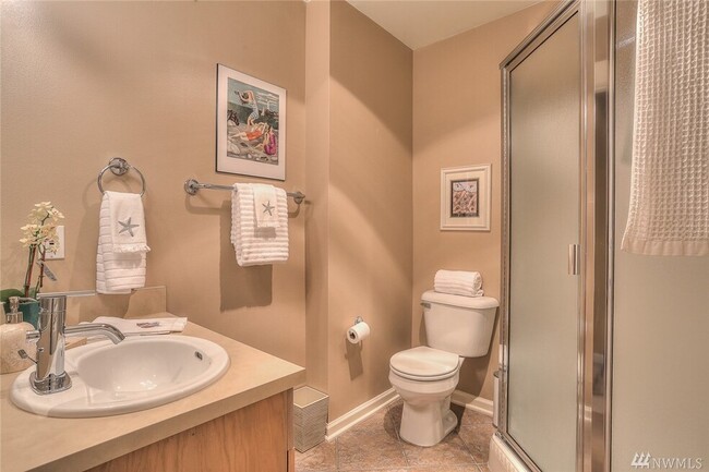515 1st avenue west in Seattle, WA - Building Photo - Building Photo