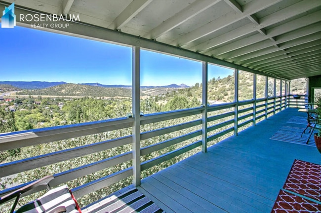 2518 Hilltop Rd in Prescott, AZ - Foto de edificio - Building Photo