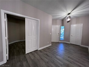693 Kentons Run Ave in Henderson, NV - Building Photo - Building Photo