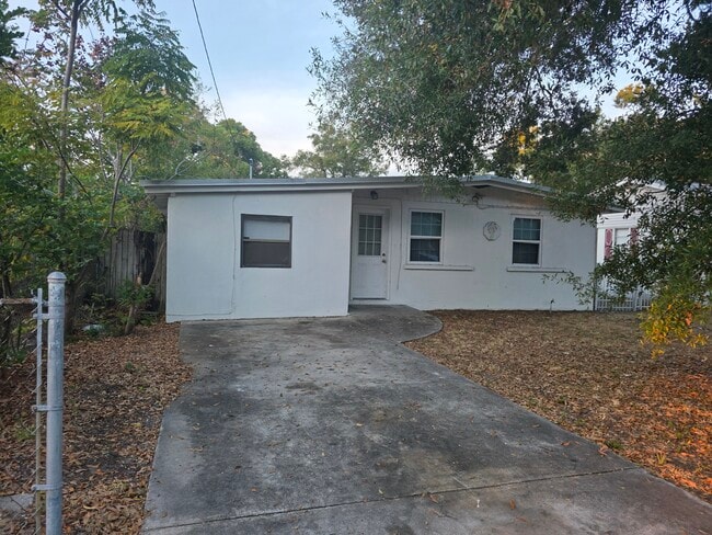 property at 504 6th Ave NW