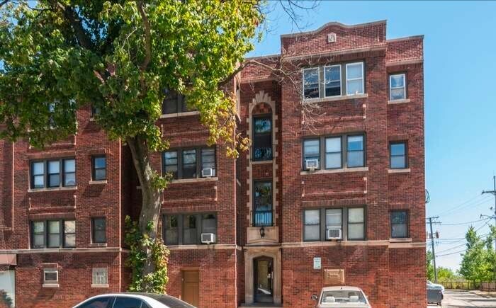906 S Elmwood Ave in Oak Park, IL - Foto de edificio