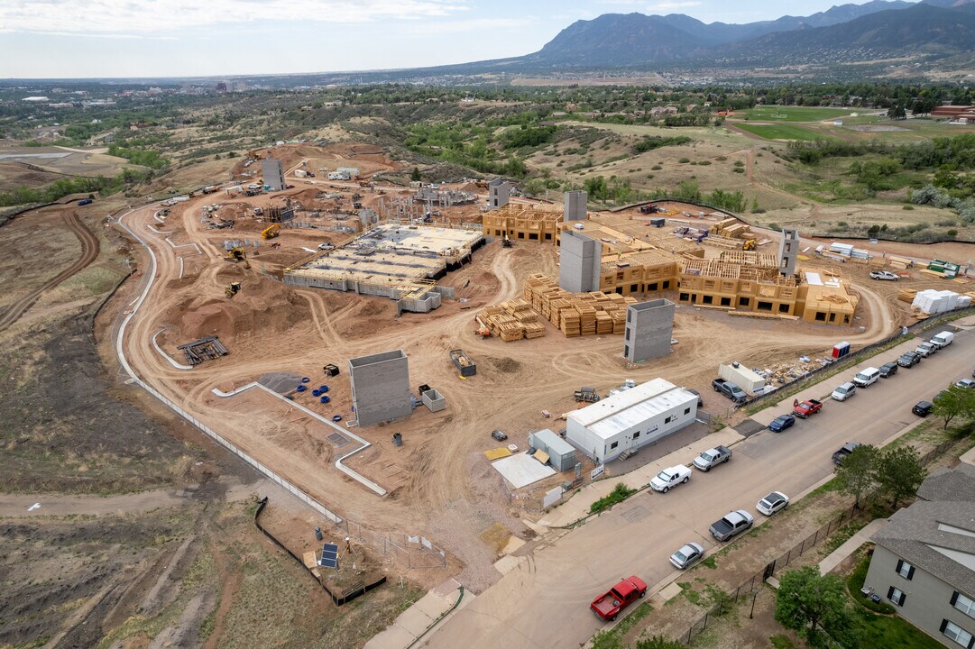 Aberdeen Ridge in Colorado Springs, CO - Foto de edificio