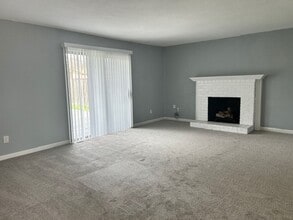 374 Burton Ave in Rohnert Park, CA - Building Photo - Building Photo