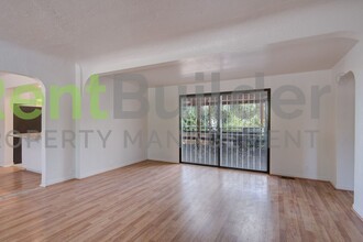 1308 Ridgecrest Dr SE in Albuquerque, NM - Building Photo - Building Photo