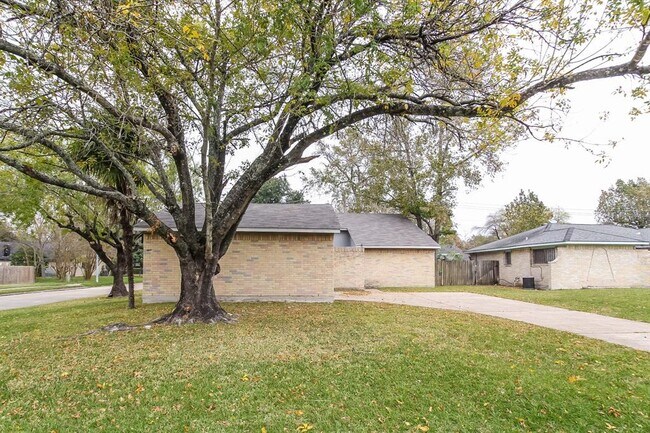 12703 Enchanted Path Dr photo'