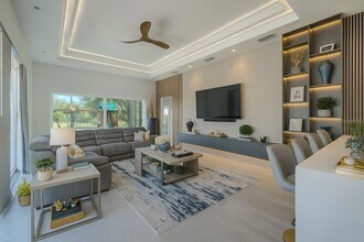 8117 Hampton Glen Dr in Tampa, FL - Building Photo - Building Photo