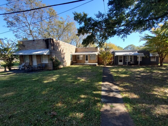 1713 Darwin Rd SE, Unit A