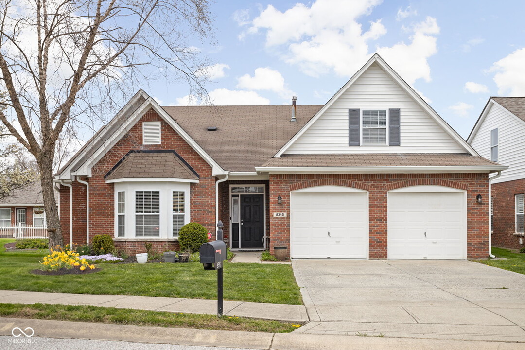 8342 Stark Dr in Indianapolis, IN - Building Photo