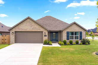3800 SW Mistletoe Ave in Bentonville, AR - Building Photo - Building Photo