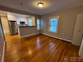 222 Banks St in Cambridge, MA - Building Photo