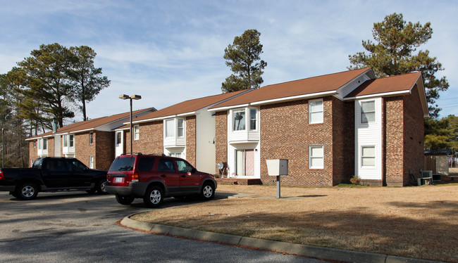 308 S Walton Ave in Benson, NC - Building Photo - Building Photo