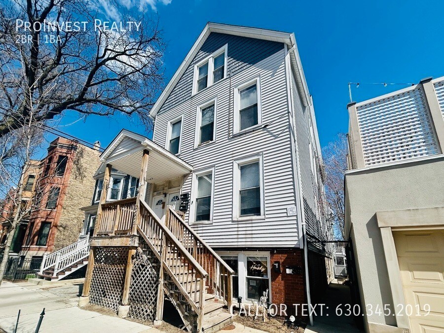 3111 N Clifton Ave in Chicago, IL - Building Photo