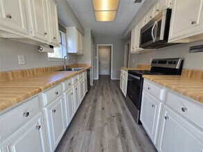 22027 Rockgate Dr in Spring, TX - Foto de edificio - Building Photo