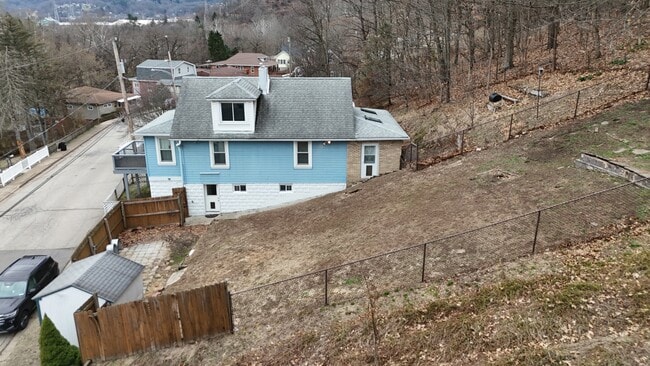 798 Valley Rd in Ambridge, PA - Building Photo - Building Photo