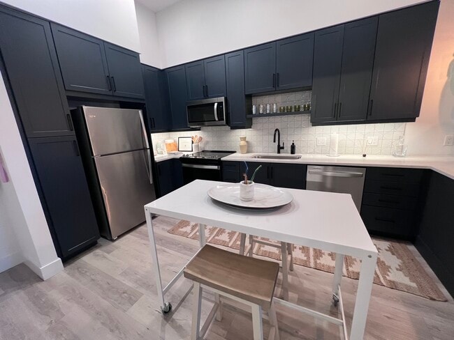 89 NW 32nd St, Unit A1 in Miami, FL - Building Photo - Building Photo