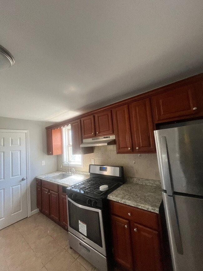 186 Matthew St, Unit 1