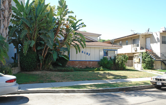 4187 Arch Dr in Studio City, CA - Building Photo - Building Photo