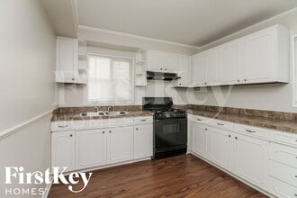 194 Monee Rd in Park Forest, IL - Foto de edificio - Building Photo