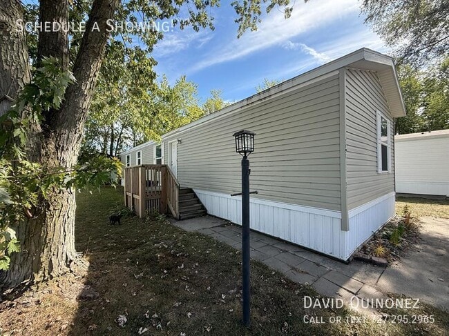 property at 5820 Alta Vista Ct
