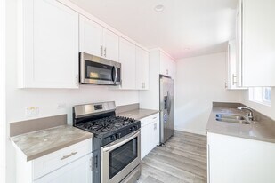 Wilcox Apartments in Los Angeles, CA - Building Photo