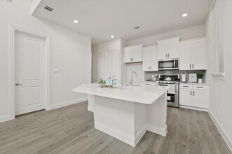 4550 Cinema St in Plano, TX - Building Photo - Building Photo