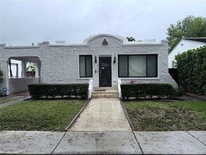 1720 SW 22nd Terrace in Miami, FL - Building Photo - Building Photo