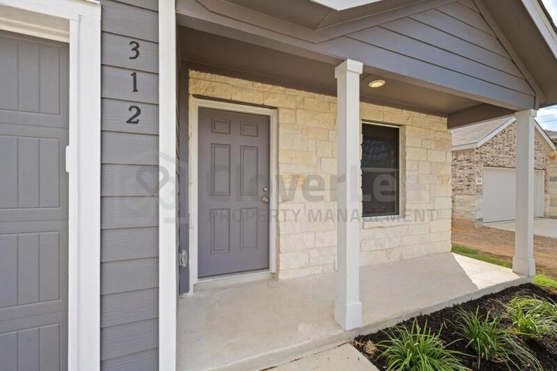 312 Elephants Ear Dr in New Braunfels, TX - Building Photo