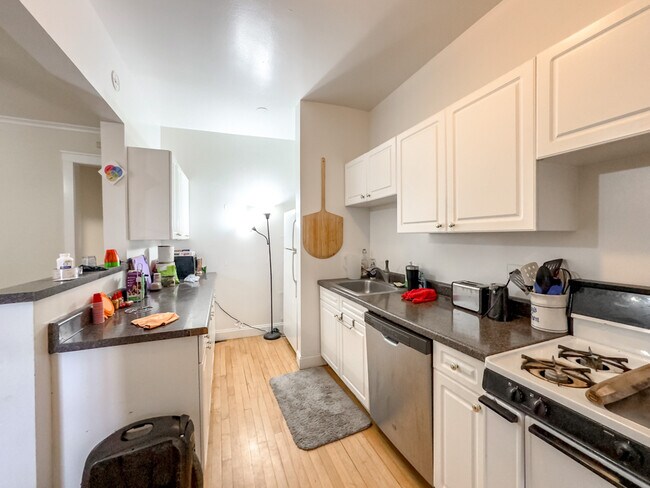 945 Judson Ave, Unit 3 in Evanston, IL - Foto de edificio - Building Photo