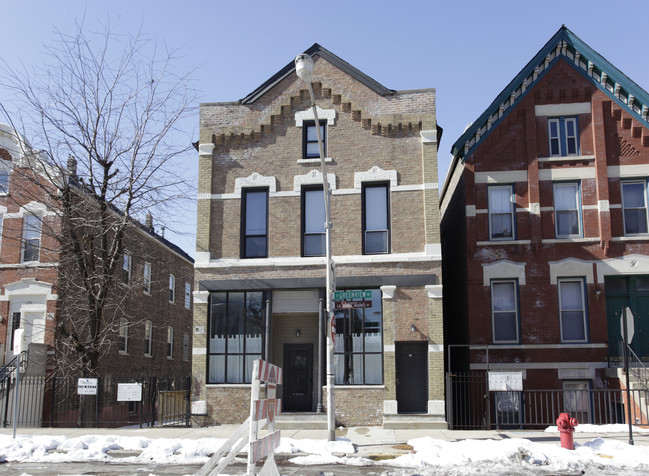 1260 N Greenview Ave in Chicago, IL - Building Photo - Building Photo