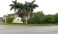 Captiva Club in Miami, FL - Foto de edificio - Building Photo