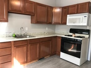 5055 Fischer St in Detroit, MI - Building Photo - Building Photo