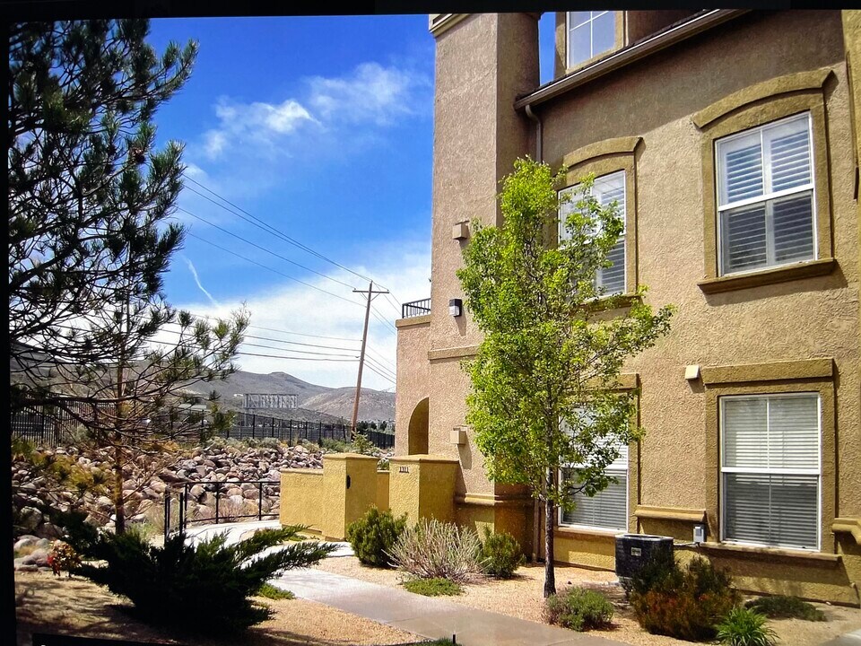 17000 Wedge Pky, Unit 1311 in Reno, NV - Building Photo
