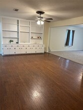 115 N Shirley St in Alvin, TX - Building Photo - Building Photo