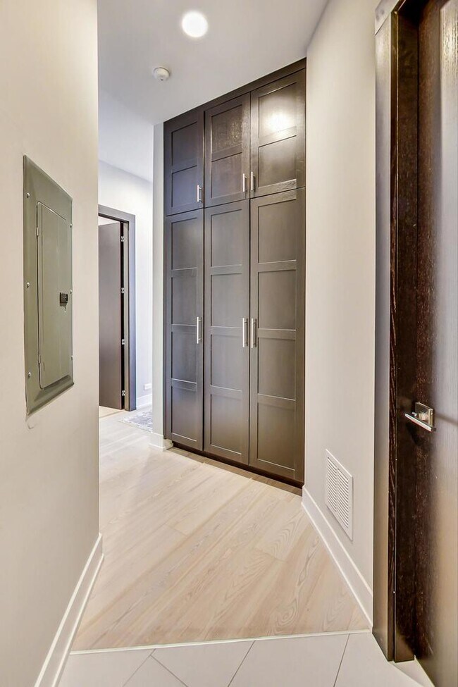 1801 W Chicago Ave in Chicago, IL - Building Photo - Building Photo