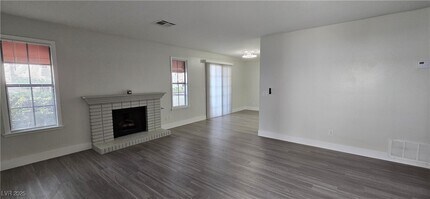 6649 W Tropicana Ave in Las Vegas, NV - Building Photo - Building Photo