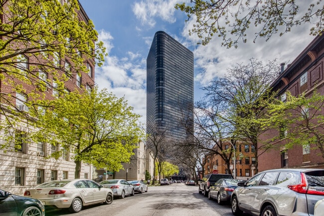 5415 N Sheridan Rd, Unit 709 in Chicago, IL - Building Photo - Building Photo