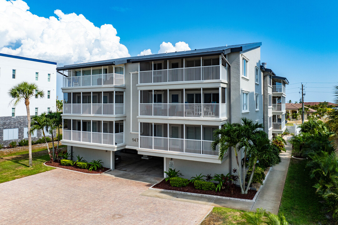 Park Beach Club in Punta Gorda, FL - Building Photo