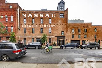 945 Bergen St-Unit -202 in Brooklyn, NY - Building Photo - Building Photo
