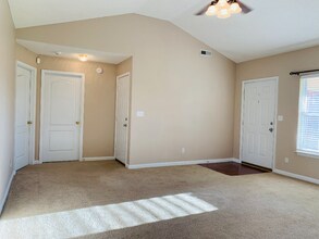 218 Maddux Ct in Huntsville, AL - Building Photo - Building Photo