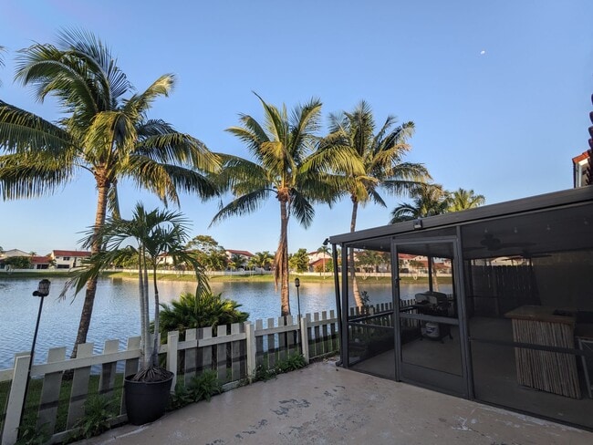 property at 2711 San Remo Cir