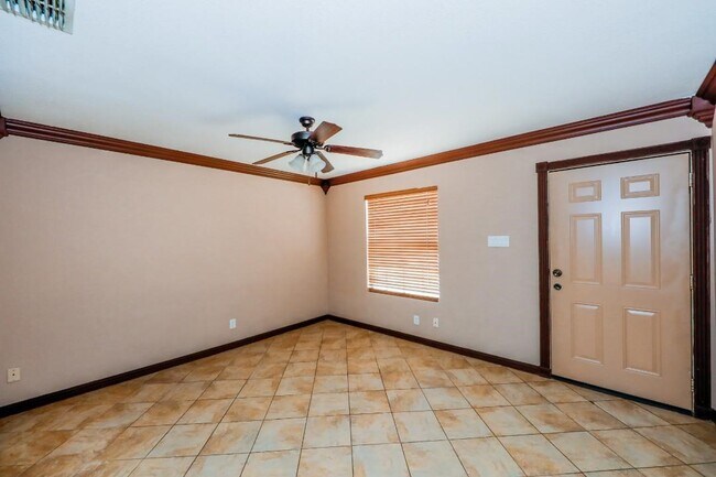 11811 Fawn Dr in Laredo, TX - Building Photo - Building Photo