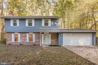 11526 Timberbrook Dr in Waldorf, MD - Foto de edificio - Building Photo