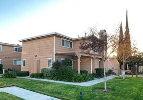 630 W Lambert Rd in La Habra, CA - Building Photo